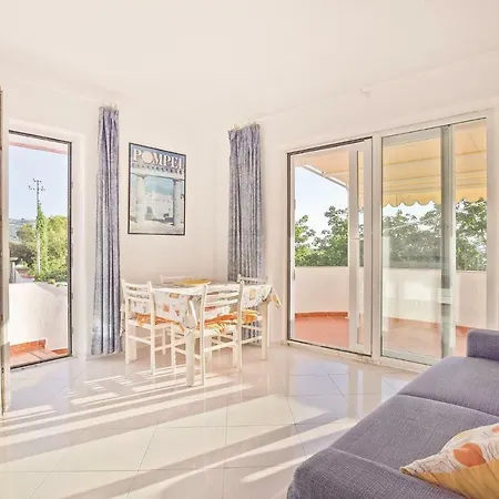 Holiday home Casa Vacanza 1